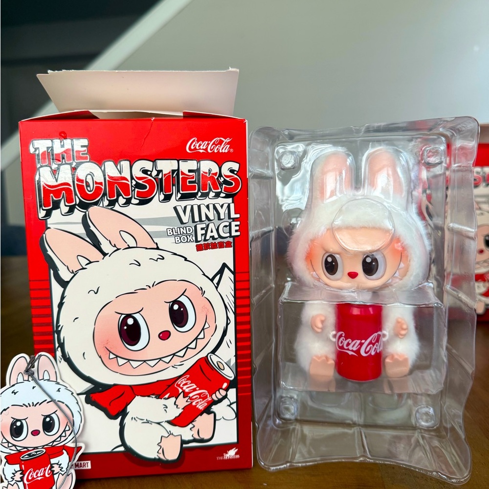 Labubu Coca Cola The Monsters Vinyl
Toy - Happy Factor